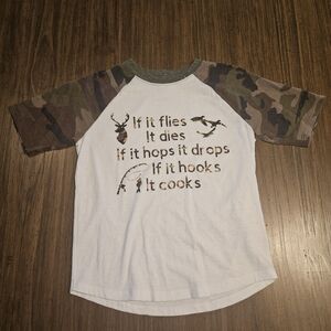 Hand Crafted White Tee with Camouflage Sleeves and Outdoor  Hunting Fishing Sz 8